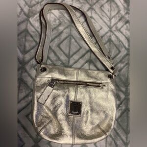 TIGNANELLO metallic shimmer silver LEATHER CROSSBODY